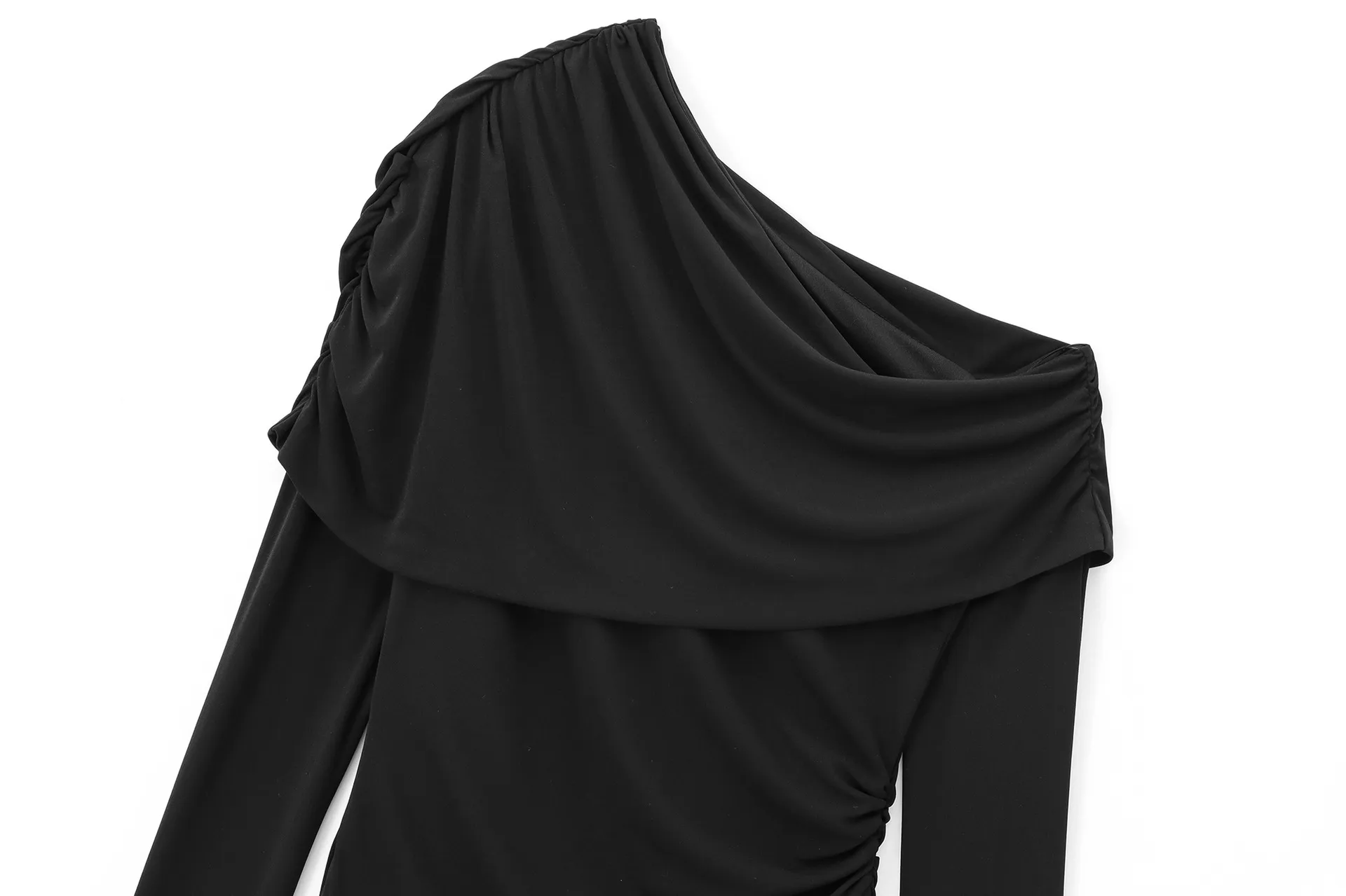 Women's Sheath Dress Streetwear Oblique Collar Long Sleeve Solid Color Above Knee Holiday Street display picture 3