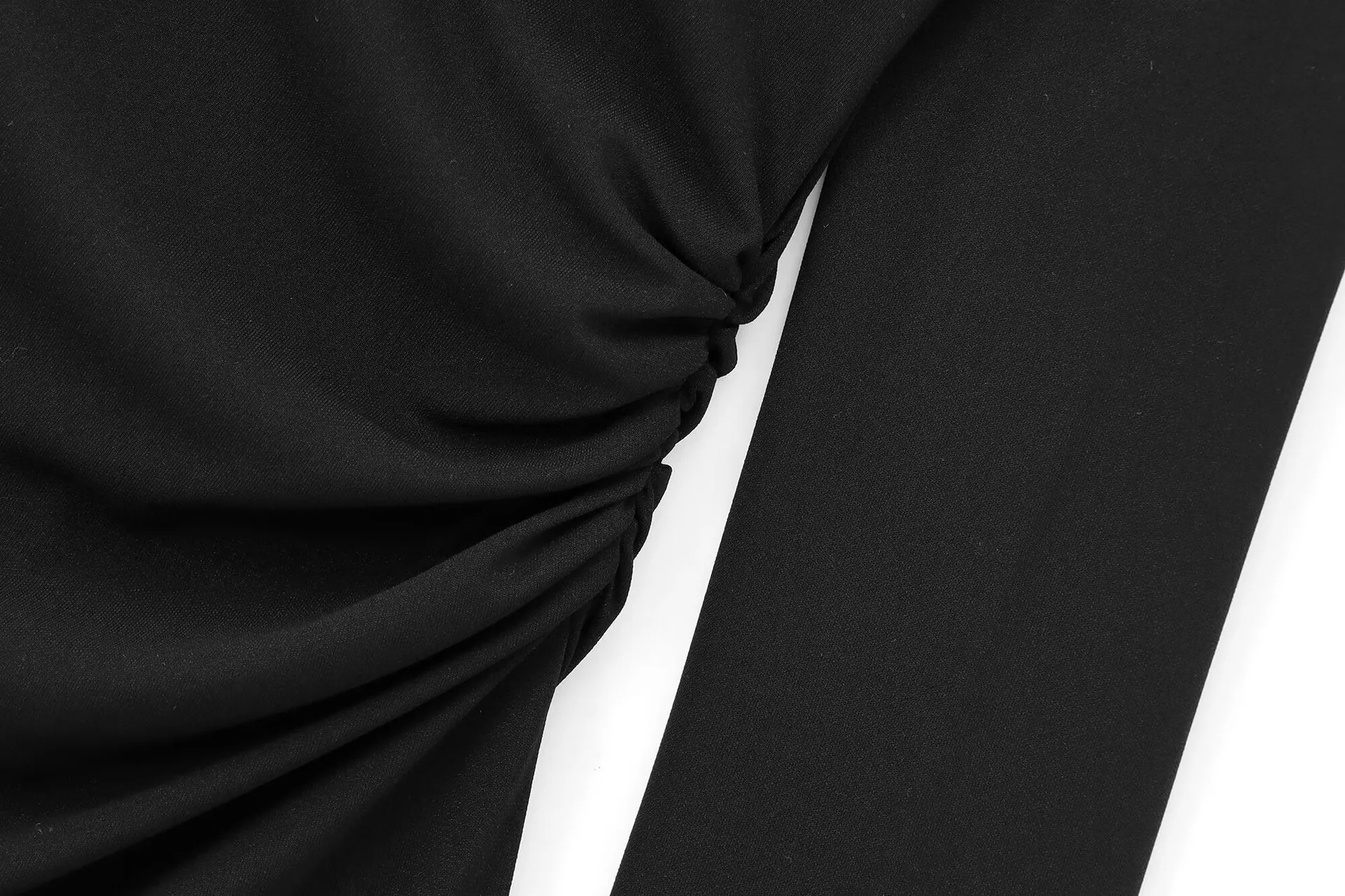 Women's Sheath Dress Streetwear Oblique Collar Long Sleeve Solid Color Above Knee Holiday Street display picture 6
