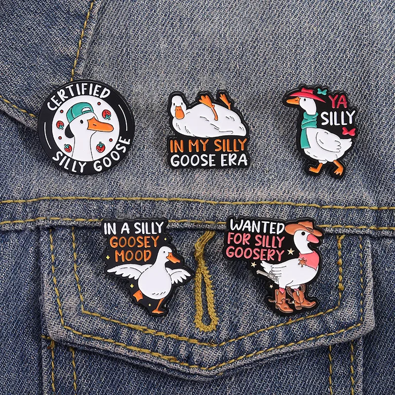 Cartoon Style Cute Streetwear Animal Letter Alloy Stamping Stoving Varnish Plating Women's Cartoon Pinback Badge Brooches Collar Pin display picture 12