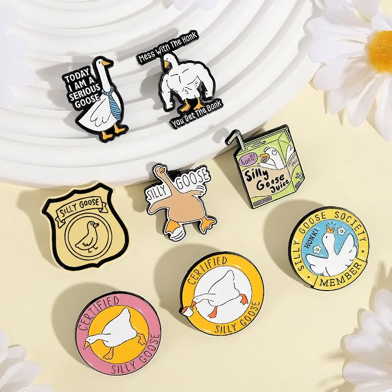 Cartoon Style Cute Streetwear Animal Letter Alloy Stamping Stoving Varnish Plating Women's Cartoon Pinback Badge Brooches Collar Pin display picture 30
