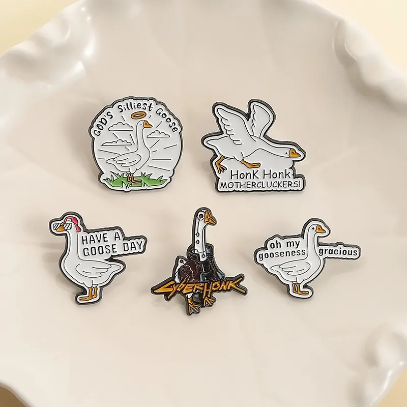 Cartoon Style Cute Streetwear Animal Letter Alloy Stamping Stoving Varnish Plating Women's Cartoon Pinback Badge Brooches Collar Pin display picture 26