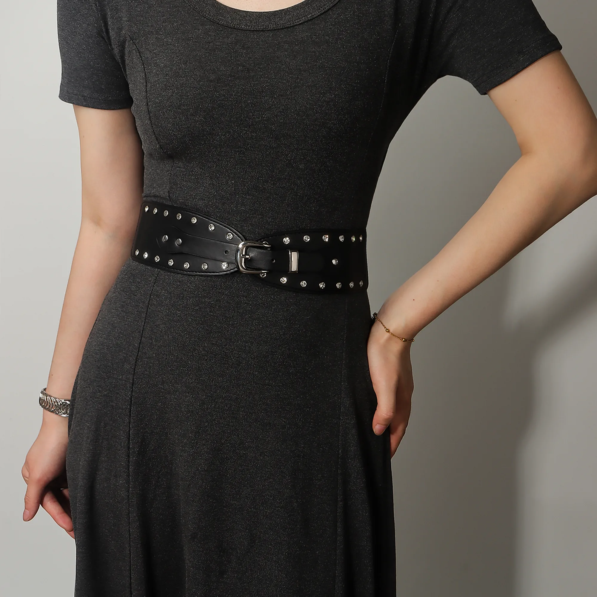 Casual Elegant Sexy Solid Color Pu Buckle Rhinestones Women's Chain Belts display picture 12