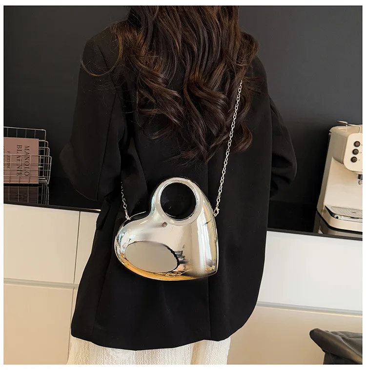 New Acrylic Bag Women's Crossbody Box Bag Stone Bag Banquet Summer High-end Peach Heart Evening Bag display picture 2