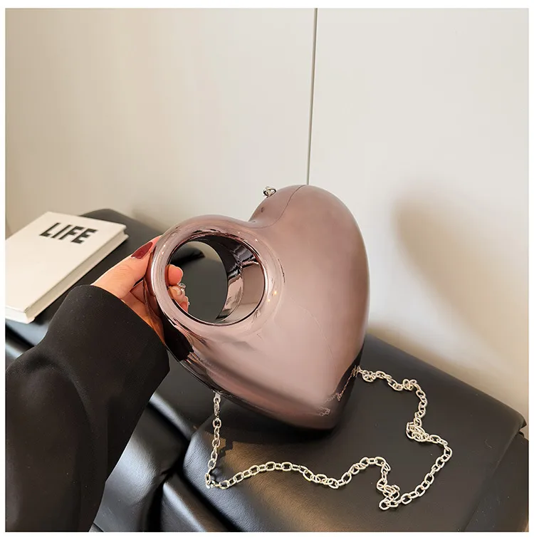 New Acrylic Bag Women's Crossbody Box Bag Stone Bag Banquet Summer High-end Peach Heart Evening Bag display picture 9