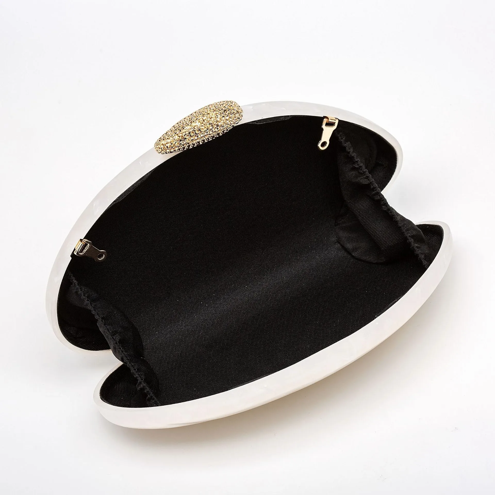 Women's  New Shoulder Crossbody Bag Shaped Shell Acrylic Bag Fashion Wedding Dinner Clutch Bag display picture 4