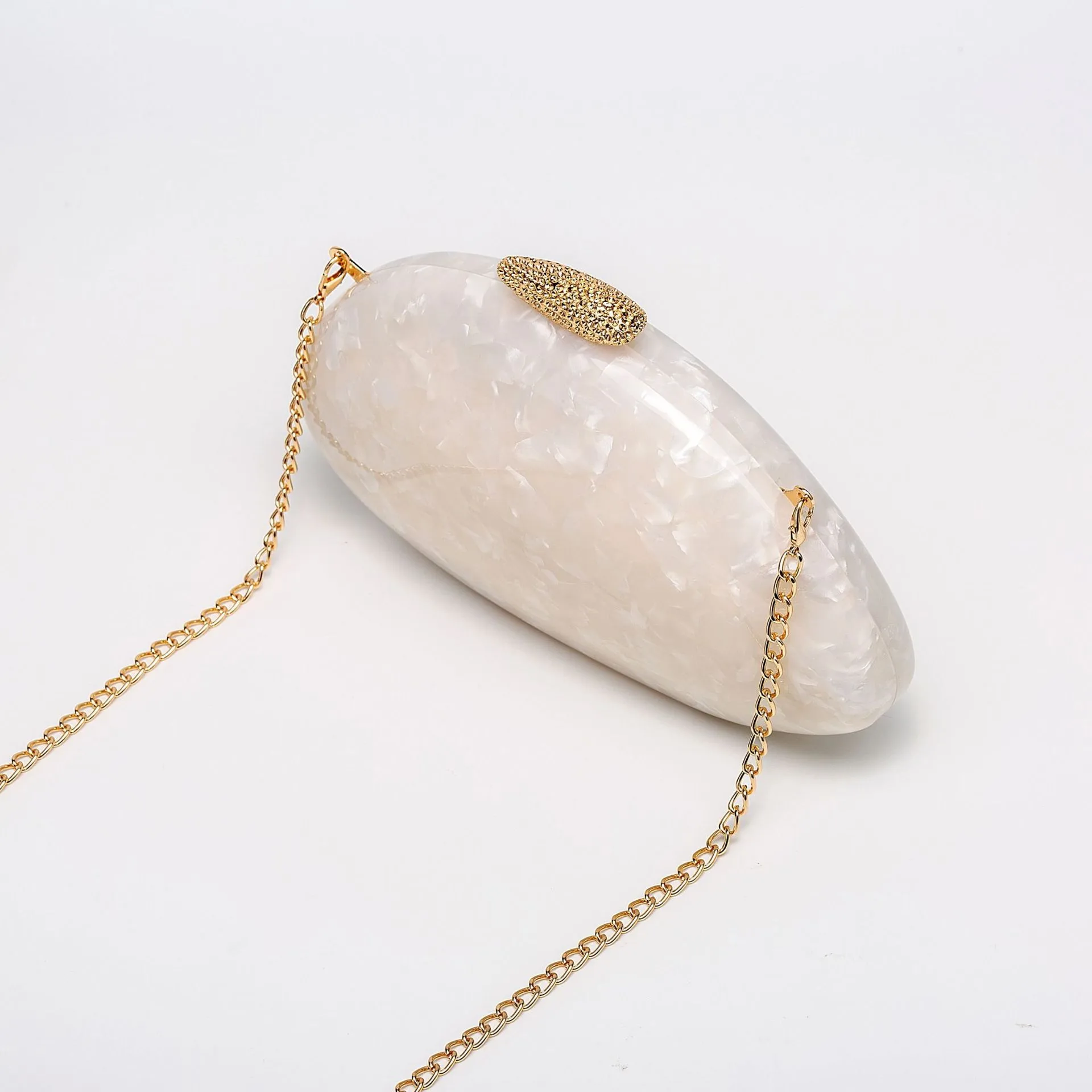 Women's  New Shoulder Crossbody Bag Shaped Shell Acrylic Bag Fashion Wedding Dinner Clutch Bag display picture 7