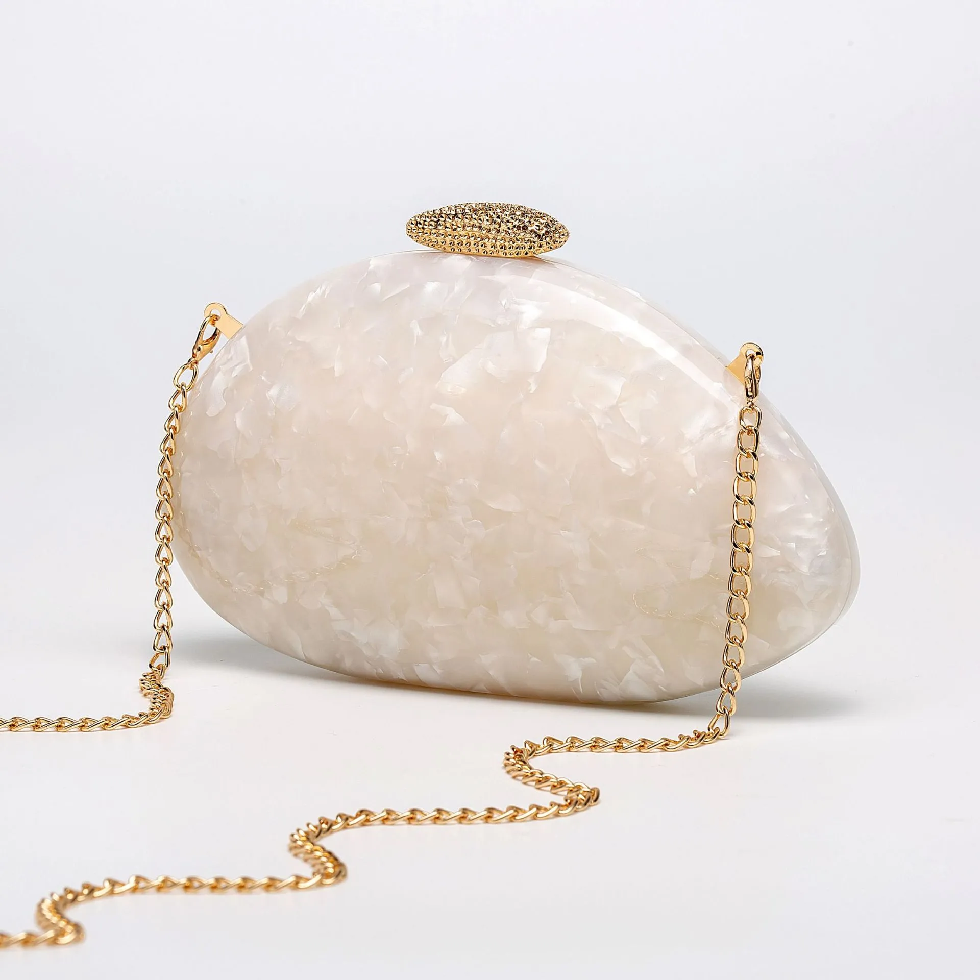 Women's  New Shoulder Crossbody Bag Shaped Shell Acrylic Bag Fashion Wedding Dinner Clutch Bag display picture 8