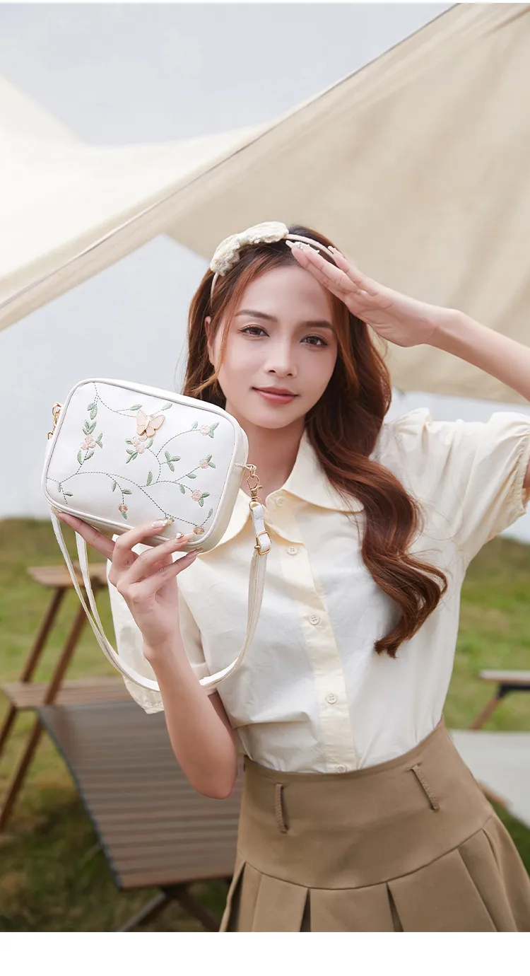 New Embroidered Shoulder Bag Women's Bag Summer Fresh And Cute Flower Crossbody Bag Butterfly Decoration Camera Bag display picture 1