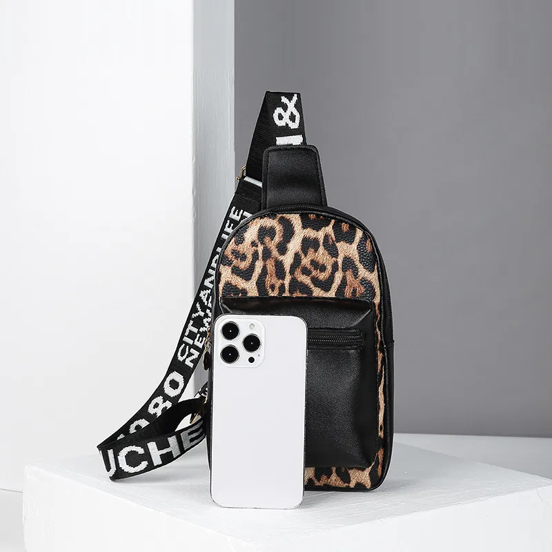 Fashion Trend  Leopard Print Sports Crossbody Chest Bag  Wholesale Bag display picture 4