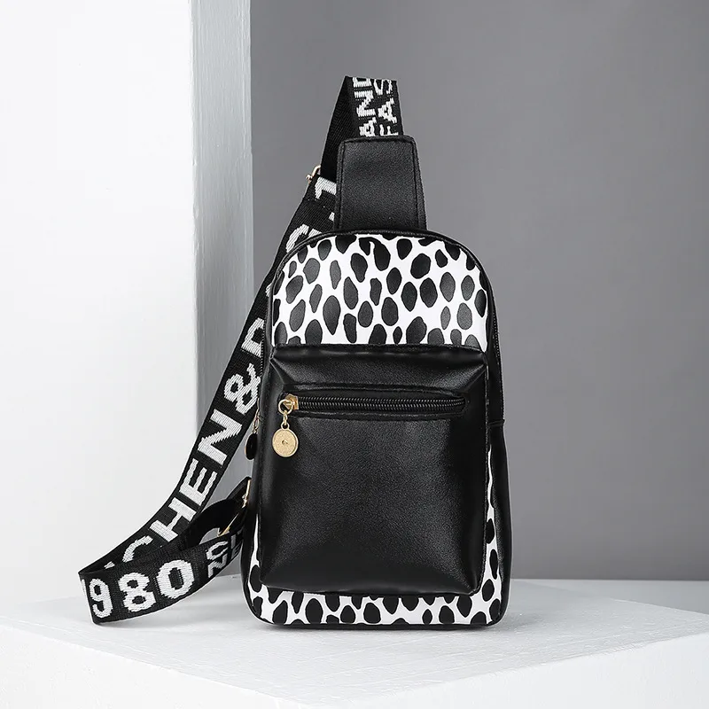Fashion Trend  Leopard Print Sports Crossbody Chest Bag  Wholesale Bag display picture 8