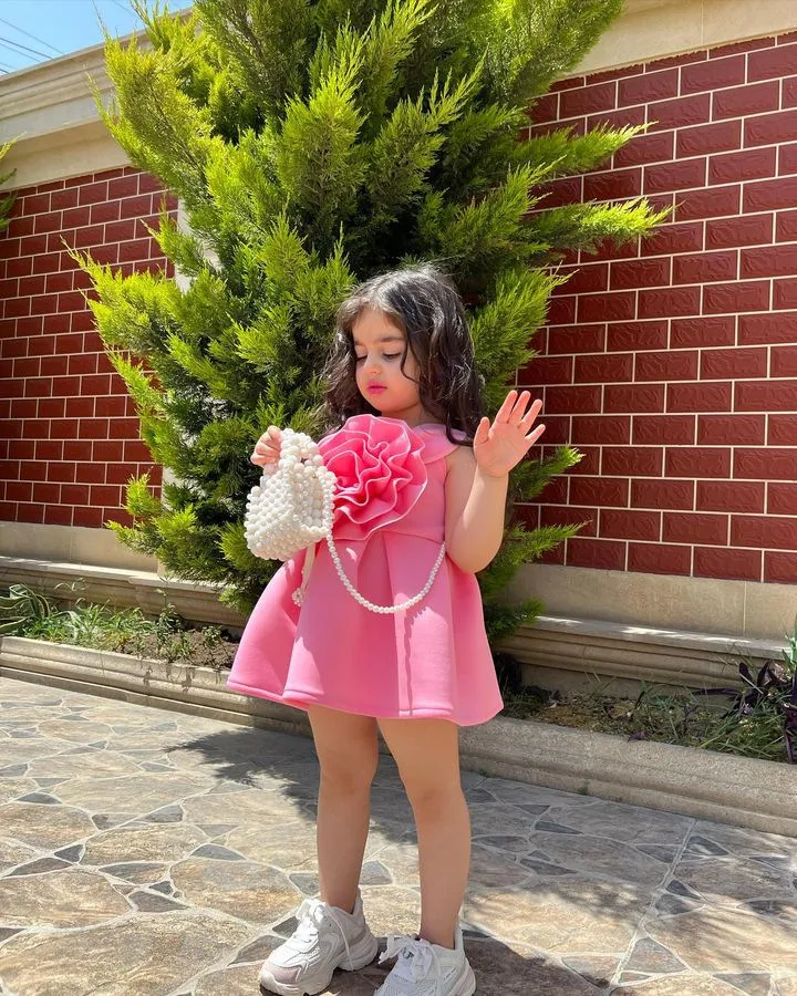 Hot Selling Children's Clothing  Girls Summer Sleeveless Oversized Flower Ruffled Dress Princess Dress Children's Suit display picture 2
