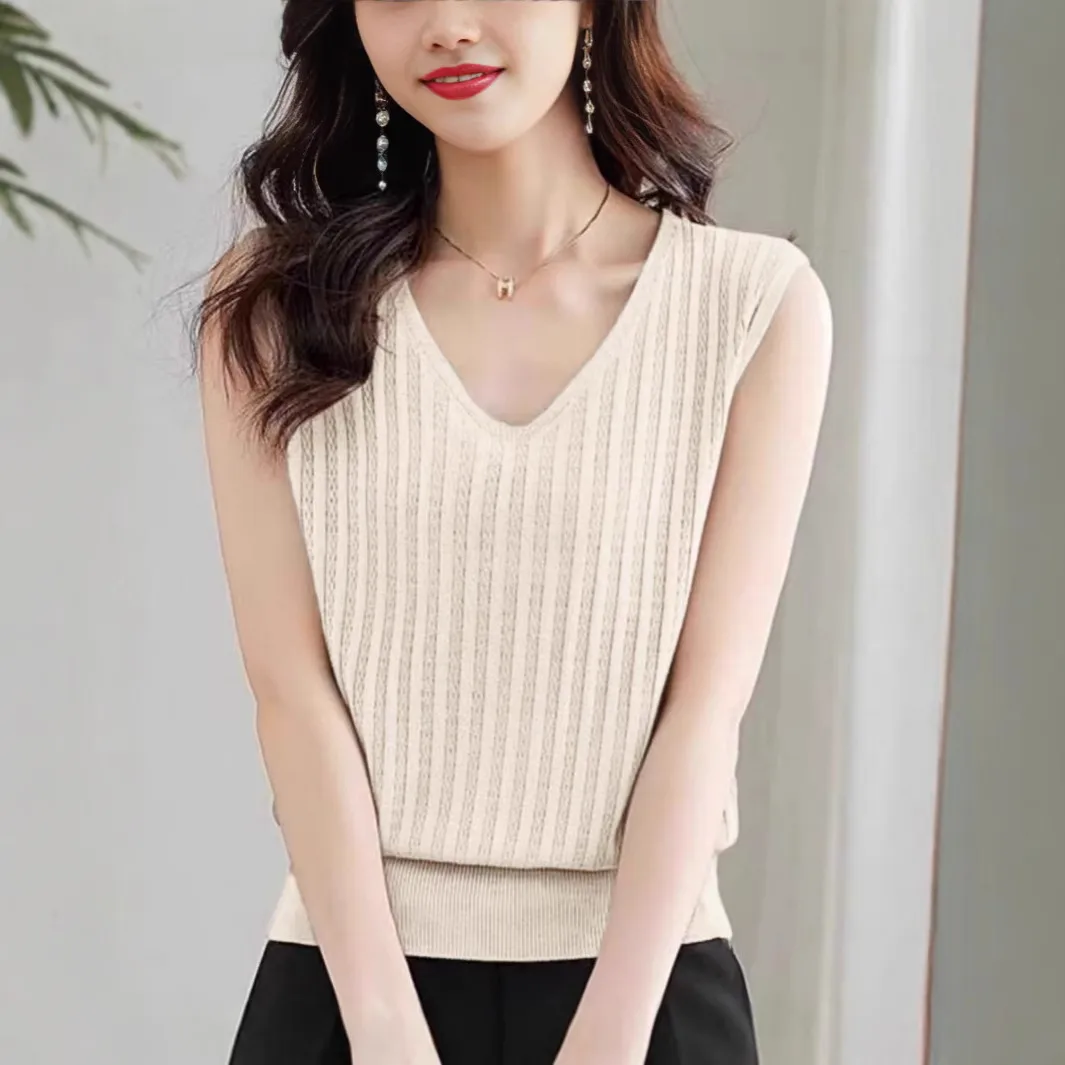Summer New Knitted Small Camisole Women's Inner Base V-Neck Sleeveless Top Outer Wear Explosions Women's Clothing display picture 3