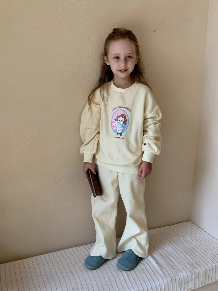 Girls' Sweater Suit Spring  New Style Baby Girls' Fashionable Casual Cartoon Sweater Two-piece Set display picture 5