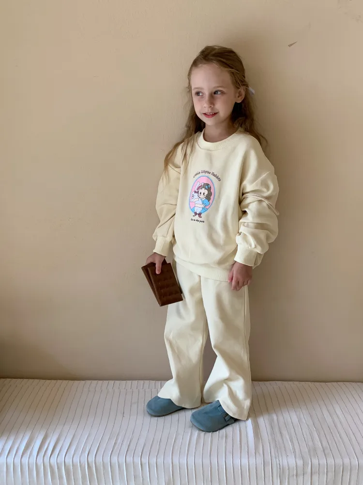 Girls' Sweater Suit Spring  New Style Baby Girls' Fashionable Casual Cartoon Sweater Two-piece Set display picture 6