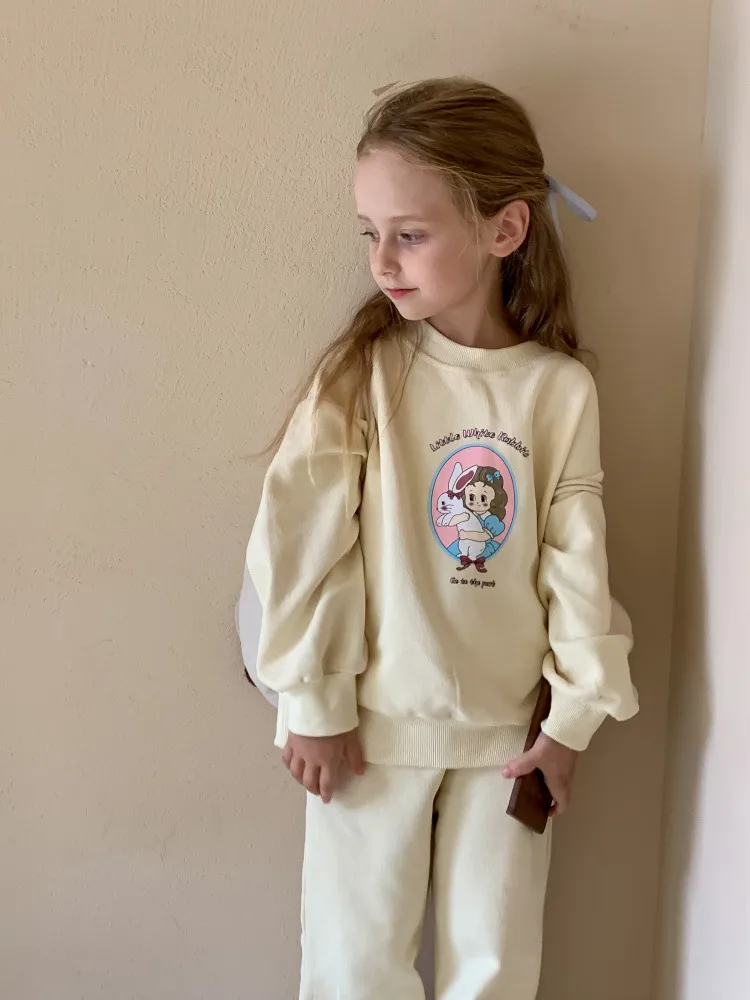 Girls' Sweater Suit Spring  New Style Baby Girls' Fashionable Casual Cartoon Sweater Two-piece Set display picture 12