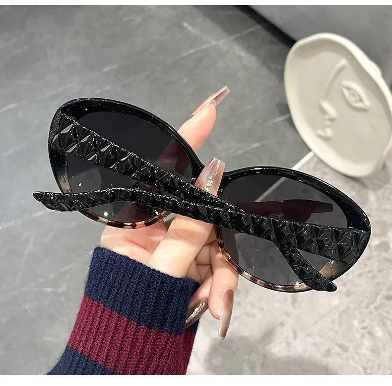 Retro Streetwear New Style Solid Color PC UV400 Protection Cat Eye Full Frame Glasses display picture 7