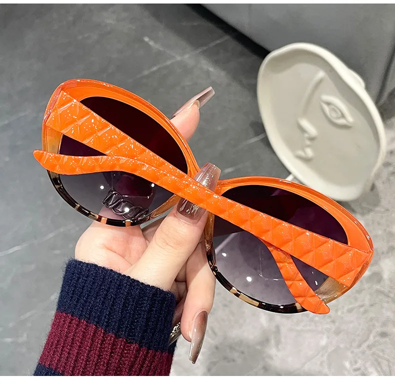Retro Streetwear New Style Solid Color PC UV400 Protection Cat Eye Full Frame Glasses display picture 11