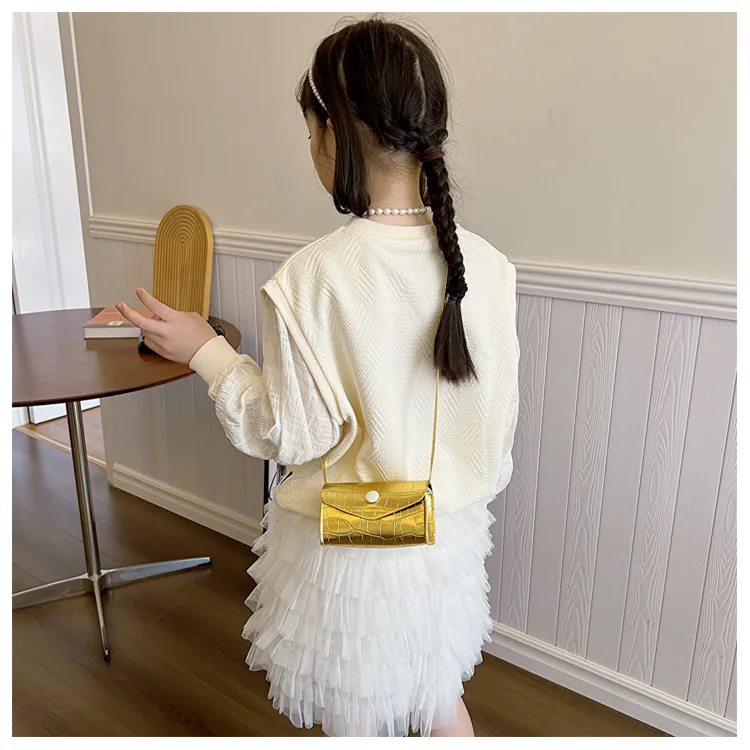 Fashion Foreign Trade Children's Bag Stylish Girls' Crossbody Bag New Solid Color Children's Mini Bag Coin Purse display picture 3