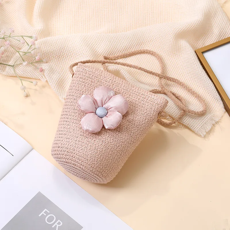 Summer Straw Bag Woven Bag Seaside Beach Cute Children's Straw Bag Tulip Flower Girls' Crossbody Bag display picture 11