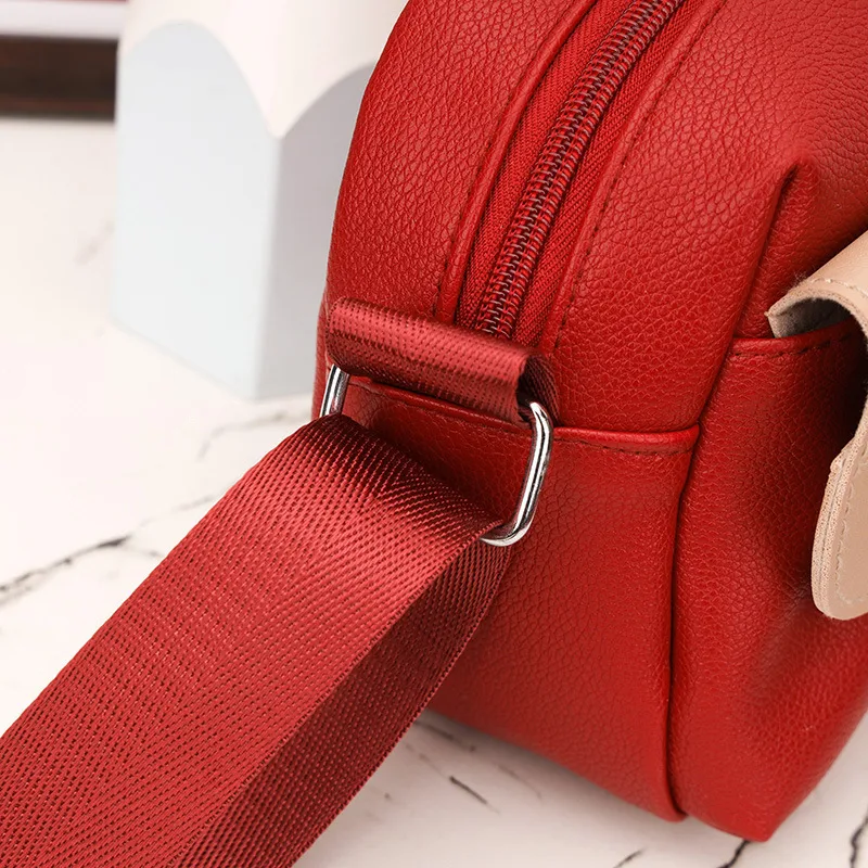 New Arrival Contrast Color Soft Surface Small Square Bag Casual Women's Shoulder Messenger Bag Travel Mobile Phone Coin Purse display picture 3
