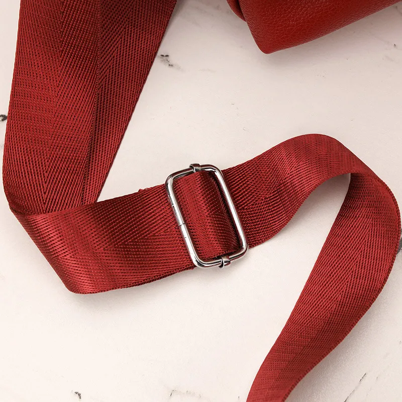 New Arrival Contrast Color Soft Surface Small Square Bag Casual Women's Shoulder Messenger Bag Travel Mobile Phone Coin Purse display picture 5