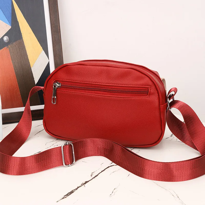 New Arrival Contrast Color Soft Surface Small Square Bag Casual Women's Shoulder Messenger Bag Travel Mobile Phone Coin Purse display picture 7