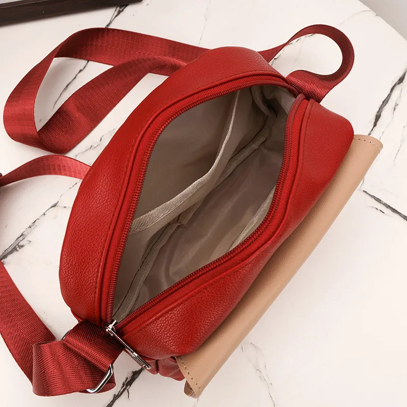 New Arrival Contrast Color Soft Surface Small Square Bag Casual Women's Shoulder Messenger Bag Travel Mobile Phone Coin Purse display picture 12