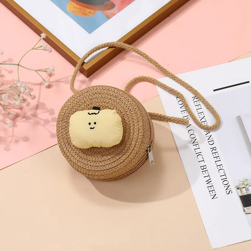 Summer Children's Bag Cute All-match Apple Straw Bag Woven Bag Seaside Vacation Straw Bag Little Girl Crossbody Bag display picture 4