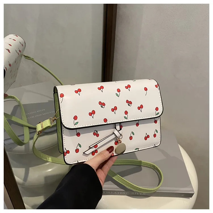 Fresh And Beautiful Fashion Handbag Women's Spring And Summer  New Fashionable Shoulder Crossbody Bag Stylish Joker Small Square Bag display picture 8