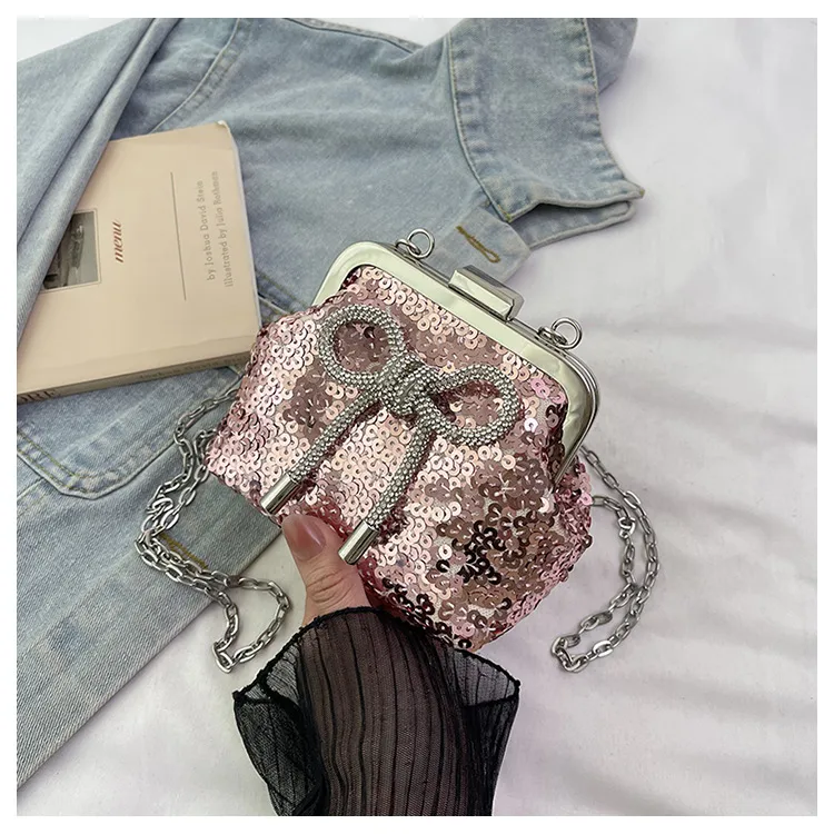 Fashion Sequins Girl Shoulder Bag Cute Bow Clip Mini Baby Messenger Bag New Chain Children's Bag display picture 10