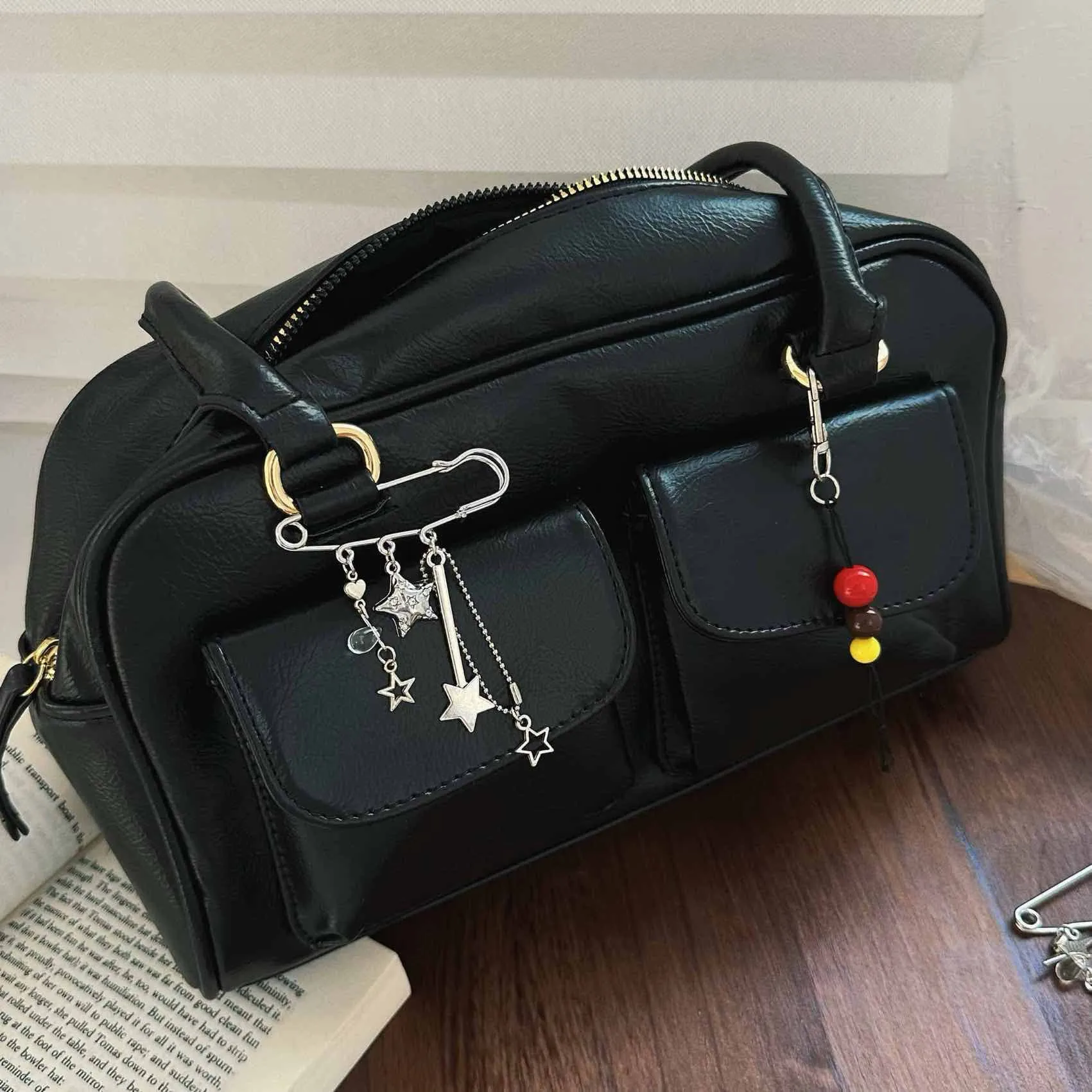 Star Mans Pin Ins Han Feng Blogger Girlfriend Couple Metal Style Y2K Silver Love Keychain Bag Pendant display picture 2