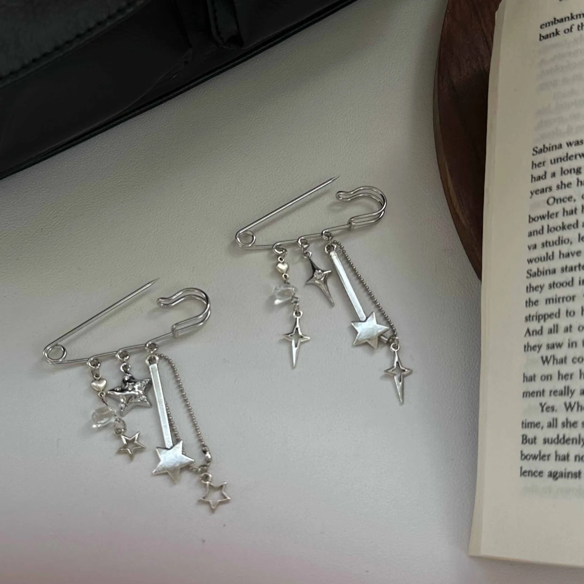 Star Mans Pin Ins Han Feng Blogger Girlfriend Couple Metal Style Y2K Silver Love Keychain Bag Pendant display picture 5