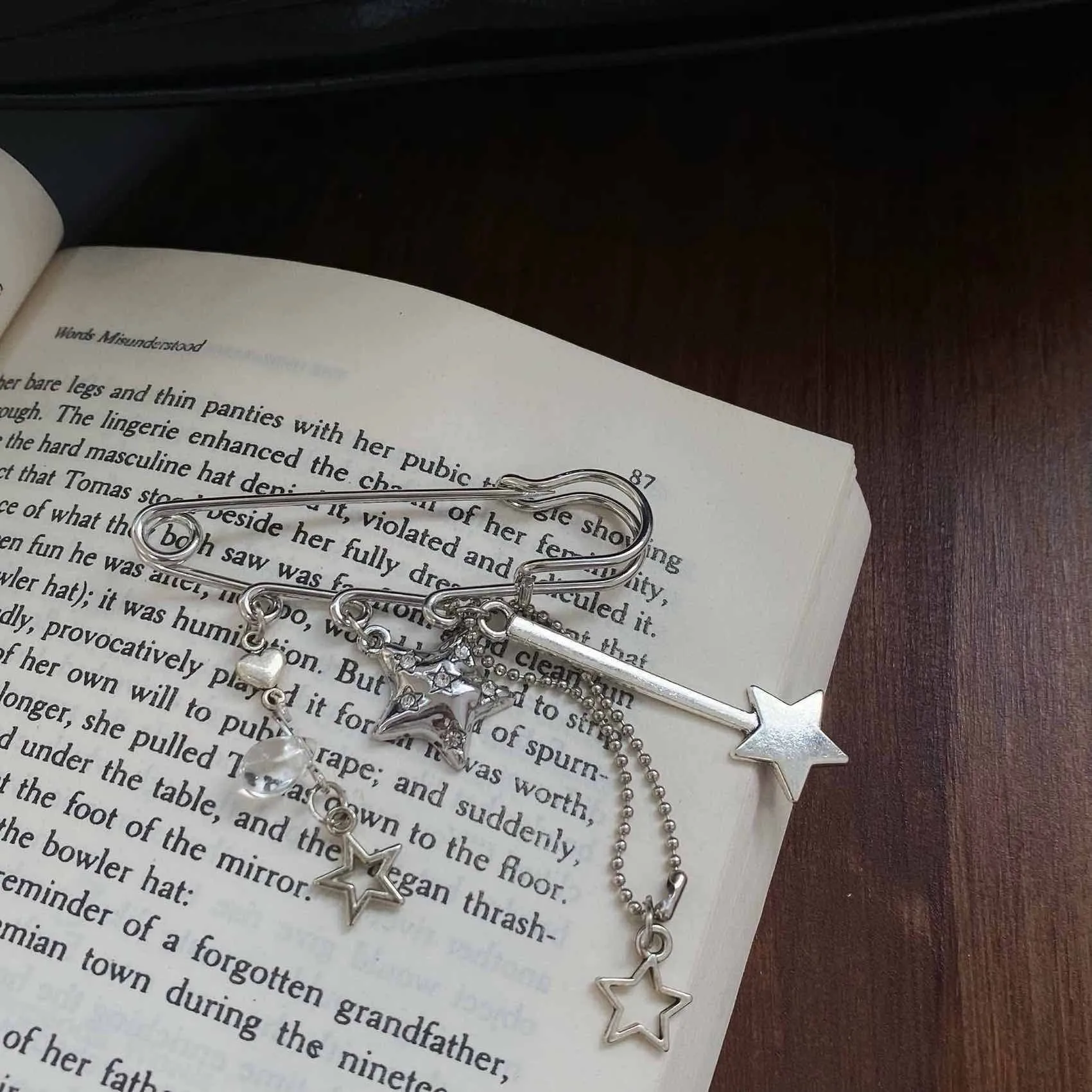 Star Mans Pin Ins Han Feng Blogger Girlfriend Couple Metal Style Y2K Silver Love Keychain Bag Pendant display picture 6
