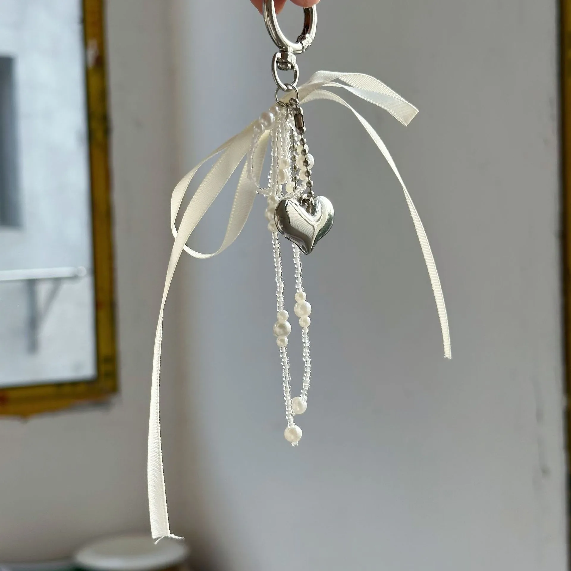 Ling Ti Original Pearl Bow Bag Pendant Ins Style Keychain AirPods Accessories Love Pendant display picture 10
