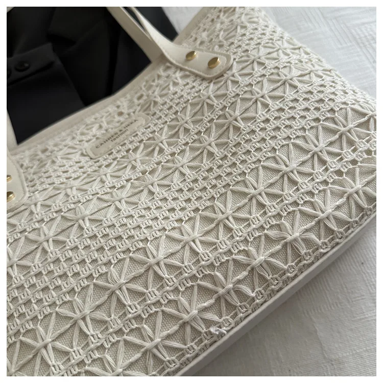 New Casual Beautiful Atmosphere Simple Large Capacity Portable Tote Bag Commuter All-match One-shoulder Underarm Bag For Women display picture 3