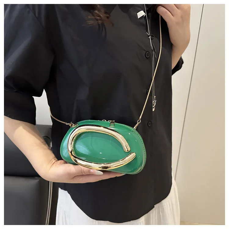 Retro Niche Metal Box Beautiful Small Square Bag Banquet Clutch Bag Simple Texturized Crossbody Bag display picture 4