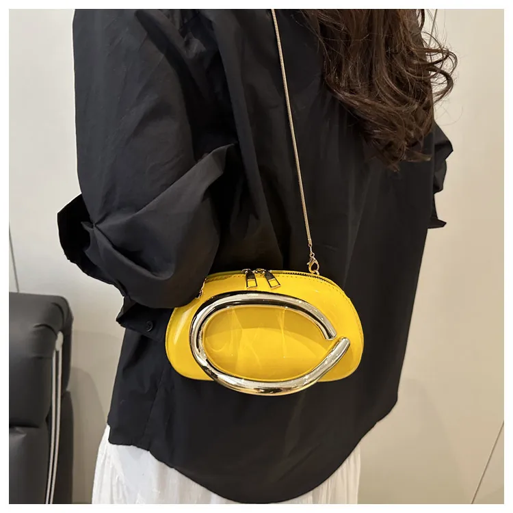 Retro Niche Metal Box Beautiful Small Square Bag Banquet Clutch Bag Simple Texturized Crossbody Bag display picture 7