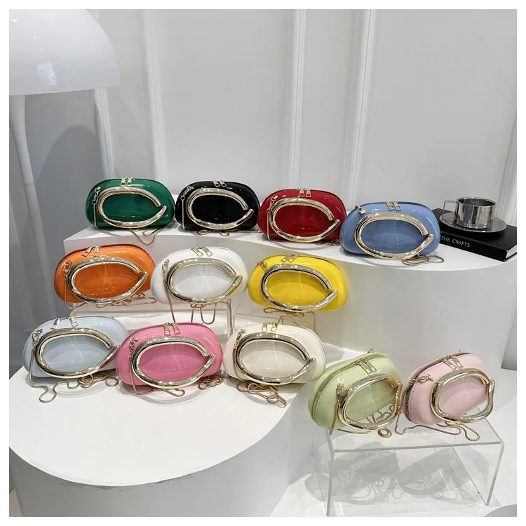Retro Niche Metal Box Beautiful Small Square Bag Banquet Clutch Bag Simple Texturized Crossbody Bag display picture 24