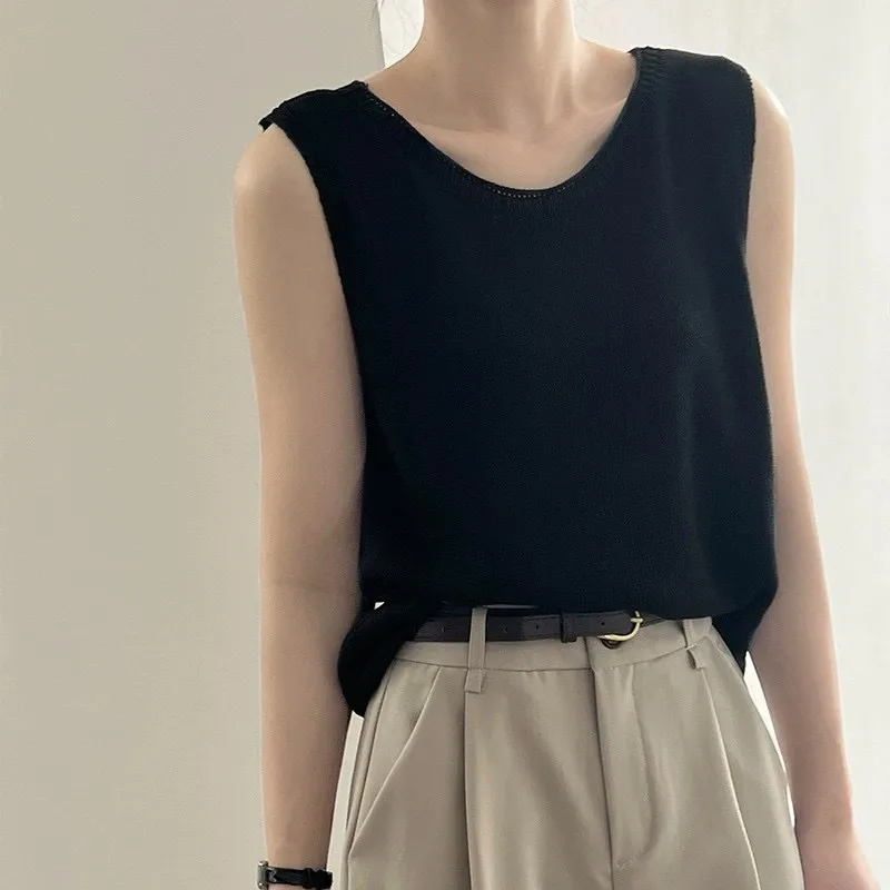 Gentle Style Simple Elegant Casual Round Neck Sleeveless Sweater Vest Women's Summer New Style Loose Vest Top Women's Clothing display picture 5