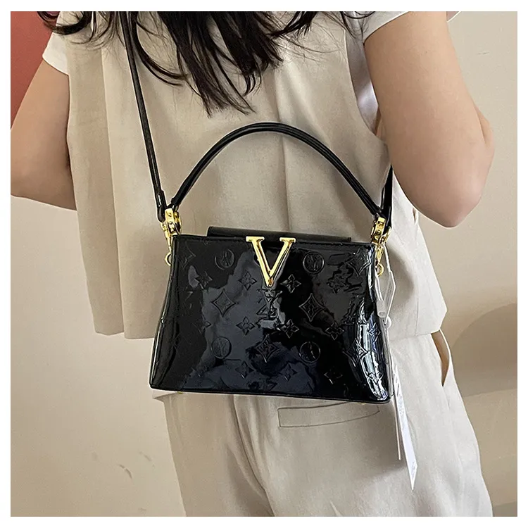 Foreign Trade New Patent Leather Fashion All-match Letter Bucket Bag Fashionable Handbag Large Capacity Single Shoulder Crossbody Bag display picture 6