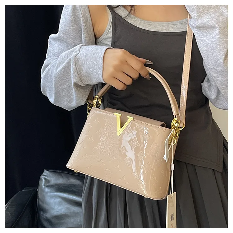 Foreign Trade New Patent Leather Fashion All-match Letter Bucket Bag Fashionable Handbag Large Capacity Single Shoulder Crossbody Bag display picture 9