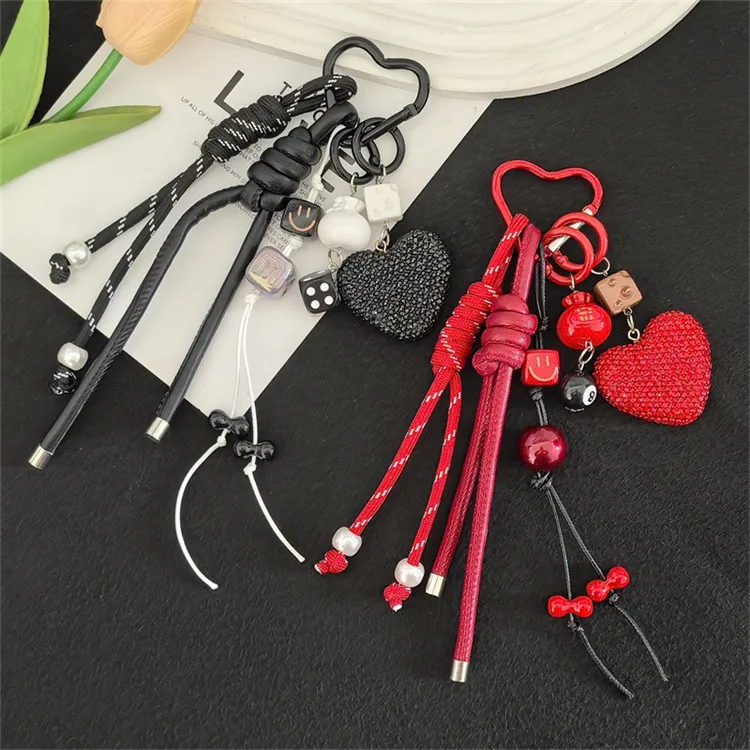 Hot-selling Full Diamond Heart Keychain Pendant Backpack Pendant Accessories Car Key Pendant Fashion Accessories display picture 3