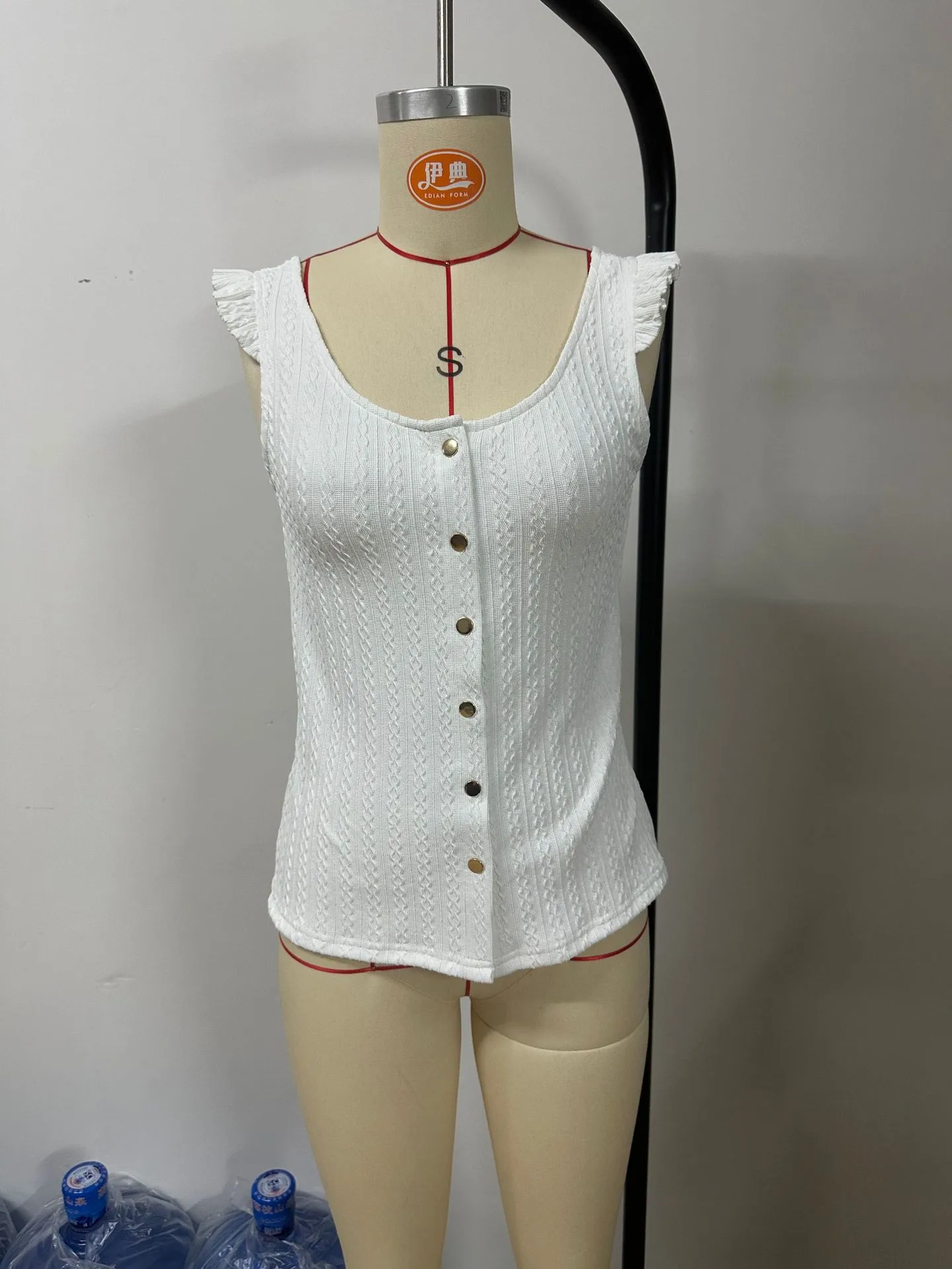 New   Women's Summer Solid Color Knitted Round Neck Ruffled Sweet Sleeveless Vest Top display picture 11