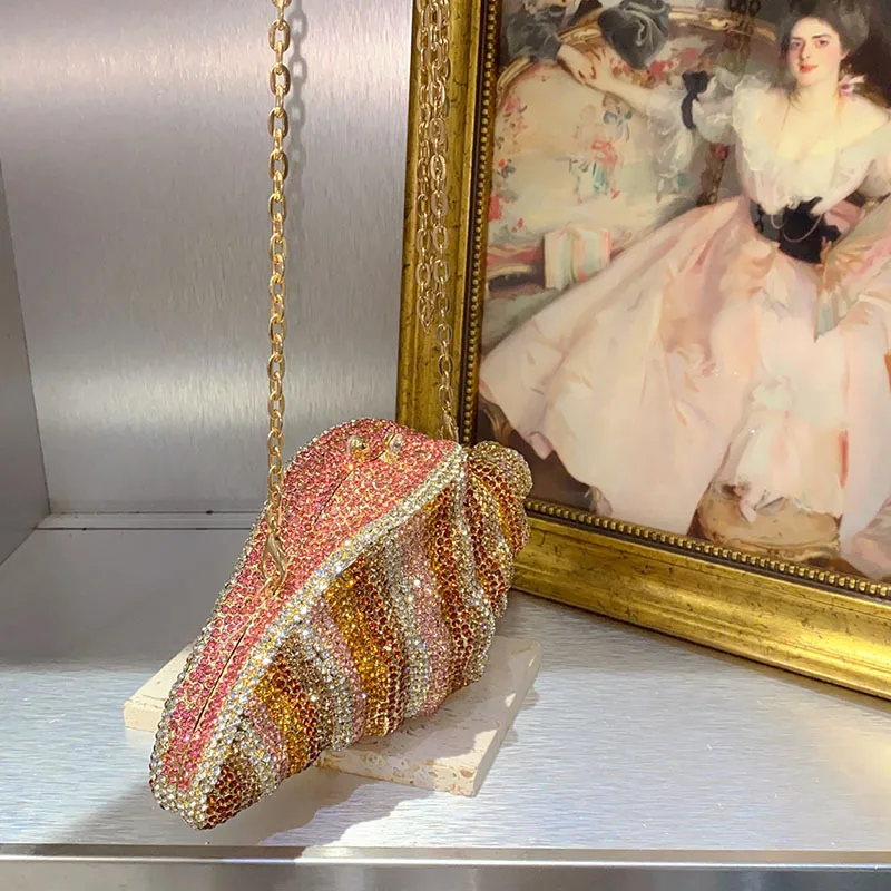 Heavy Industry Shiny Diamond-encrusted Pearl Conch Shell Acrylic Bag Seaside Casual Holiday Crossbody Bag display picture 9