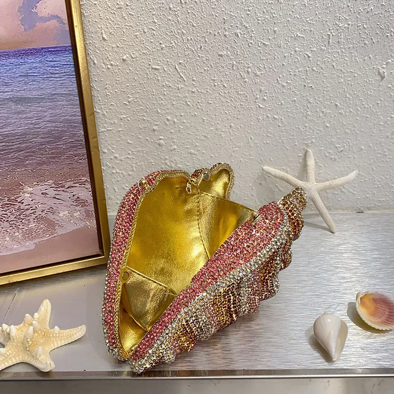 Heavy Industry Shiny Diamond-encrusted Pearl Conch Shell Acrylic Bag Seaside Casual Holiday Crossbody Bag display picture 12