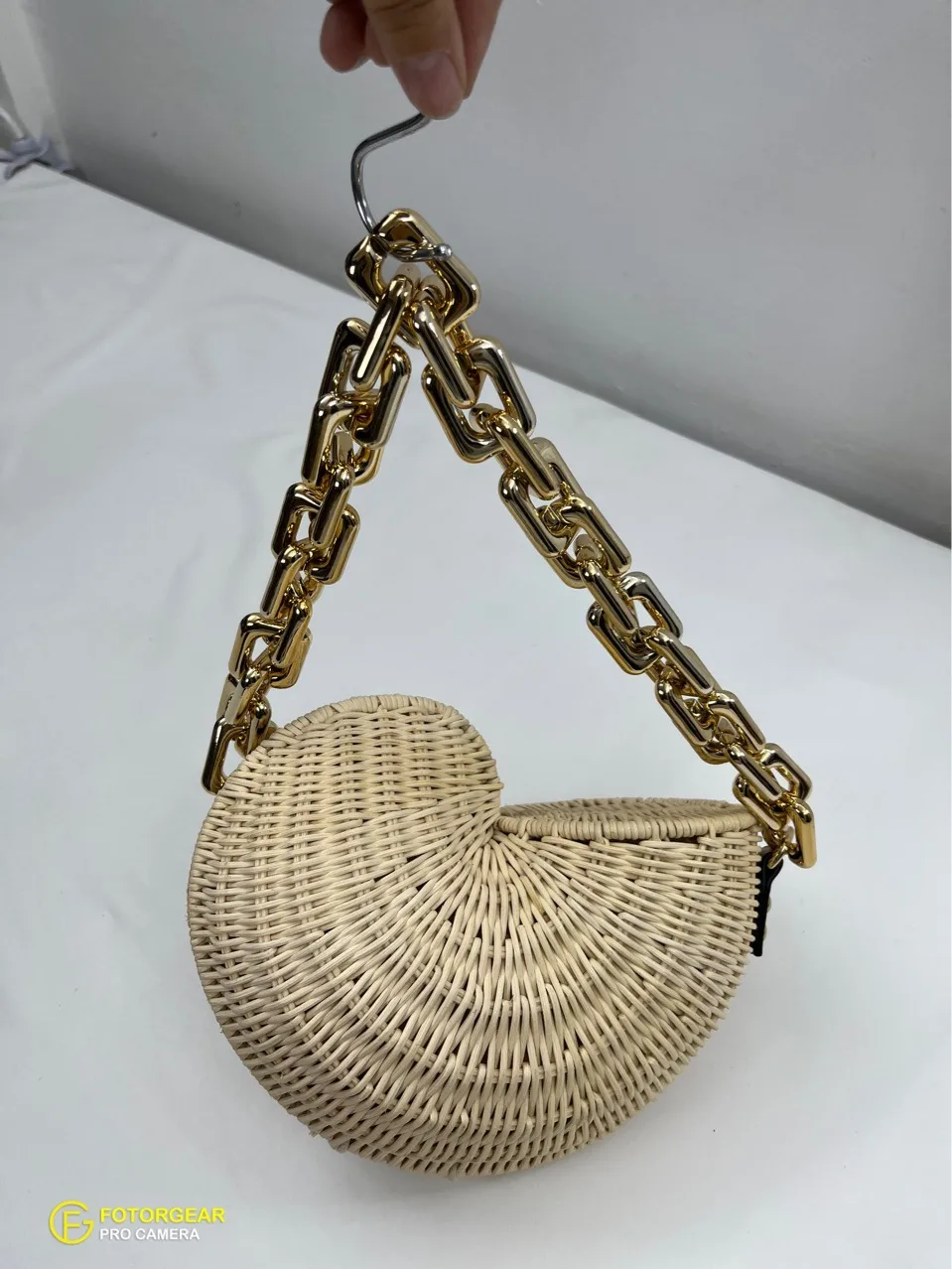 New Rattan Bag Conch Hand-woven Shell Bag Retro Trendy Shoulder Bag  Fashion Handbag display picture 1