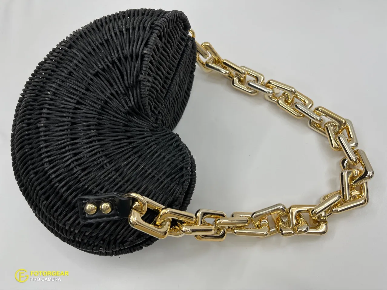 New Rattan Bag Conch Hand-woven Shell Bag Retro Trendy Shoulder Bag  Fashion Handbag display picture 4