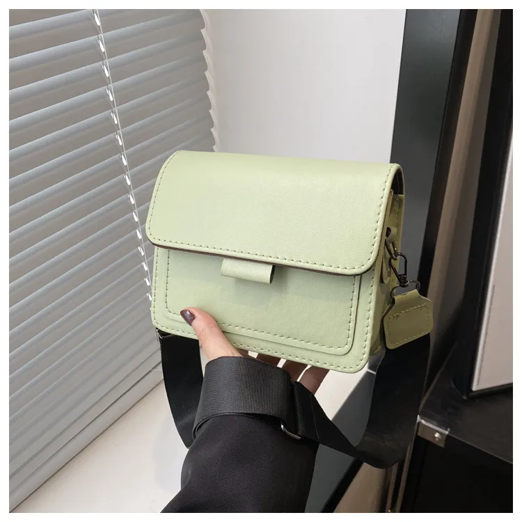 Spring New Simple Fashion Shoulder Bag Simple Bag Women's Simple Fashion Crossbody Bag Fashion Mobile Phone Bag display picture 22