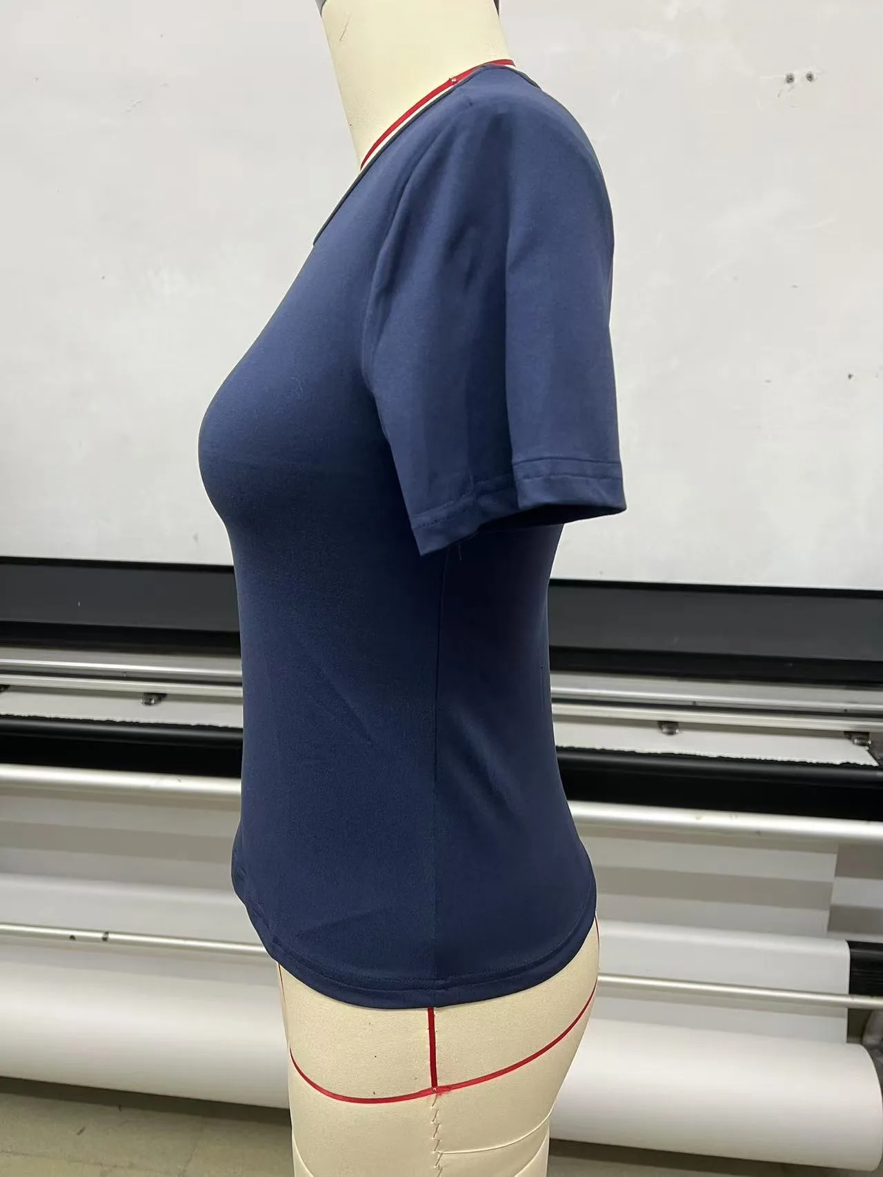 New Women's T-Shirt Slim-Fit Slimming Round Neck Tight Sexy Summer Top Women's Clothing display picture 6