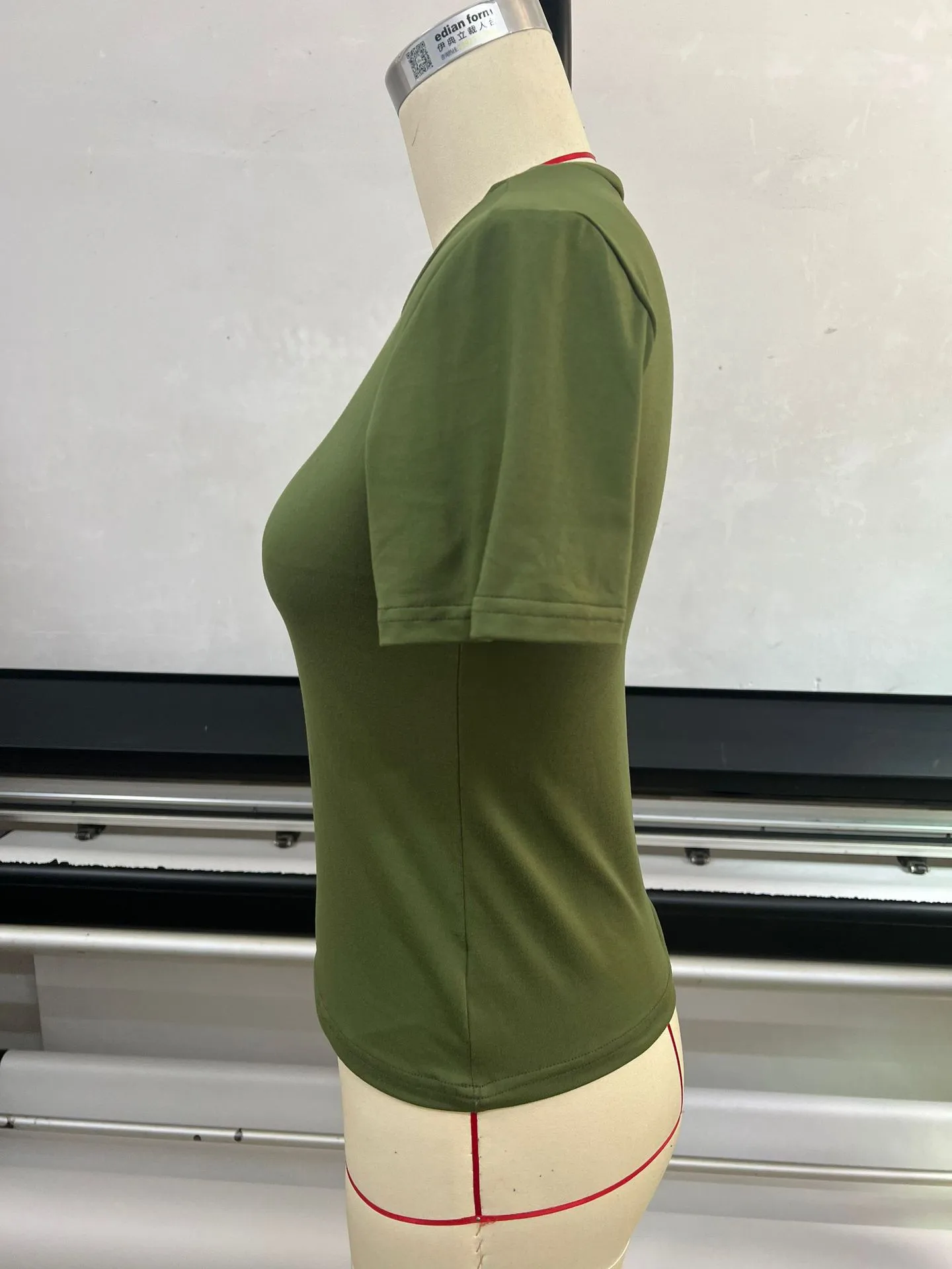 New Women's T-Shirt Slim-Fit Slimming Round Neck Tight Sexy Summer Top Women's Clothing display picture 19